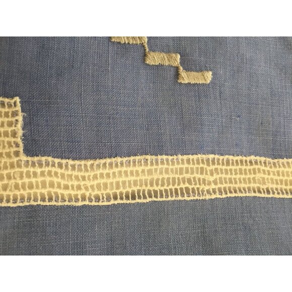 Vintage 1940's Hand Crocheted Blue White Linen Tablecloth + 4 Matching Napkins - Picture 7 of 10